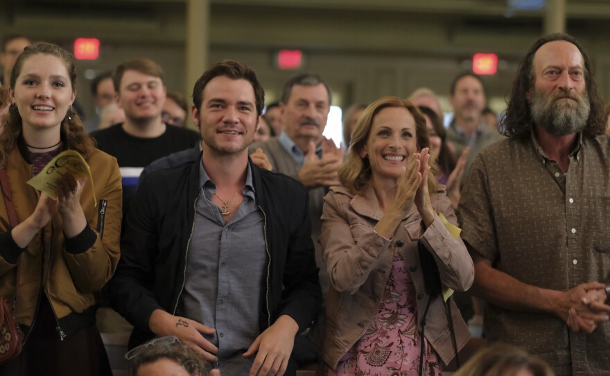 Amy Forsyth, Daniel Durant, Marlee Matlin and Troy Kotsur in <em>CODA</em>