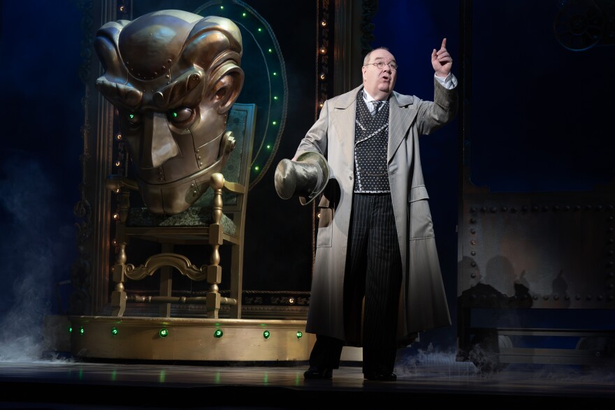 Blake Hammond as The Wizard in the National Tour of WICKED