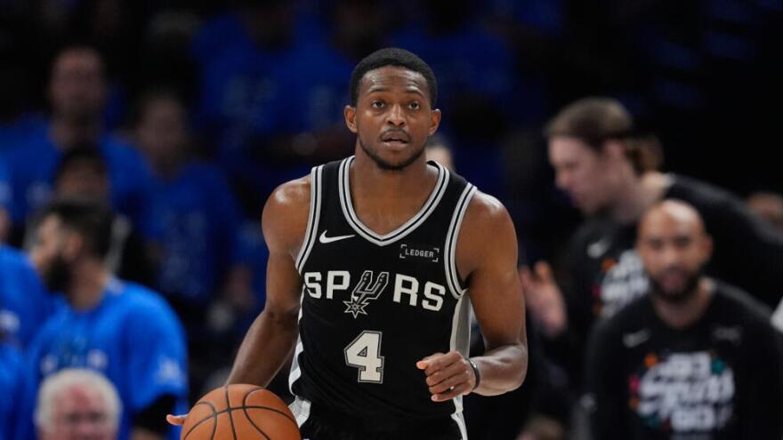 San Antonio Spurs' De'aaron Fox handles the ball in Game 7 of the Western Conference finals of the NBA basketball playoffs against the Oklahoma City Thunder on May 30, 2026, in Oklahoma City. (Tony Gutierrez/AP)