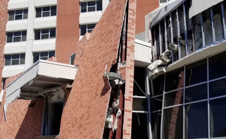 The facade around the entrance of Argenta Hall was nearly completly blown out due to the explosion. 