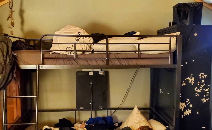 Anderson and his four children lived in a small 400-square-foot cabin in the woods to save money. Anderson is about to lose his jobless benefits.