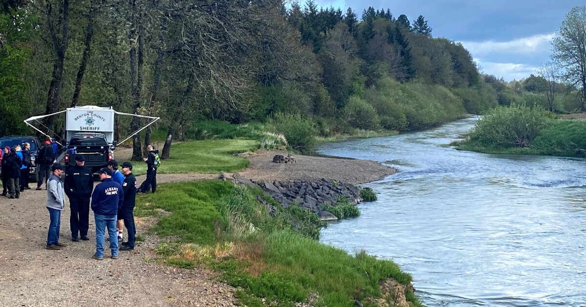 Body of missing kayaker found near Monroe, crews continue search for ...