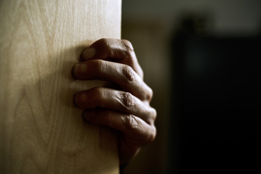 Closeup,Of,The,Hand,Of,A,Young,Caucasian,Man,Popping