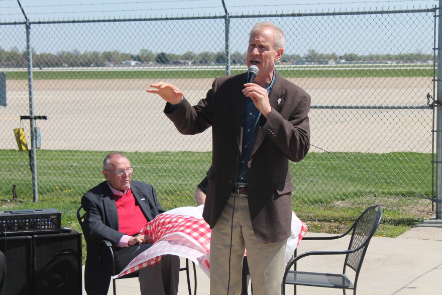 Illinois Gov. Bruce Rauner speaks to Republican supporters in East Alton on April 12, 2017.