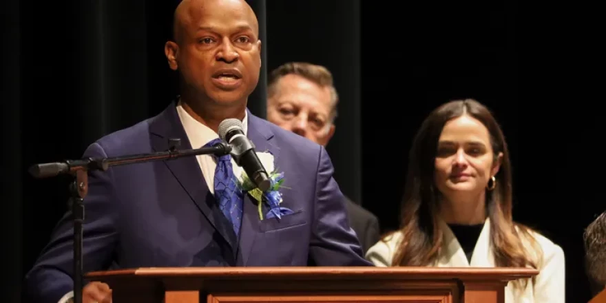 House Speaker Emanuel “Chris” Welch speaks during the inauguration of the 104th General Assembly on Wednesday, Jan. 8.