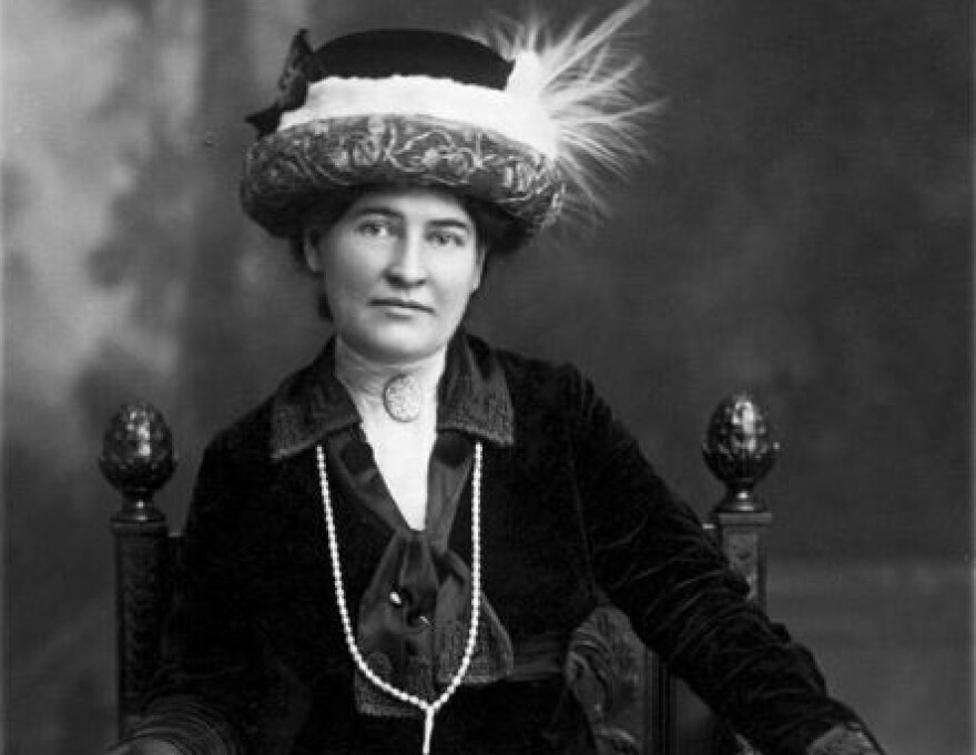 In 1912 novelist Willa Cather spent three days exploring Walnut Canyon near Flagstaff. She called it “a cleft in the heart of the world,” and the experience became a turning point in her life.