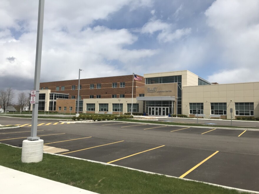 a photo of the new Ellet High School