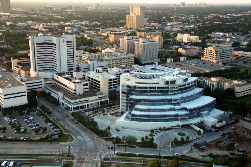 Baylor Doctors Deliver First Baby Born In U S To Mother Who Received baylor-doctors-deliver-first-baby-born-in-u-s-to-mother-who-received