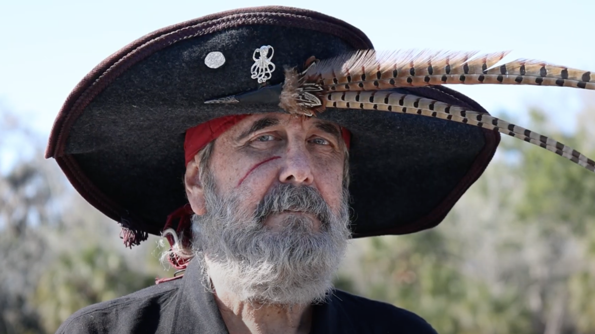 A pirate's life: Levy County man steers toward entertaining as full-time buccaneer - Vimarsana News