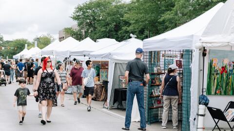 Patrons of the Art in the Park event last summer.