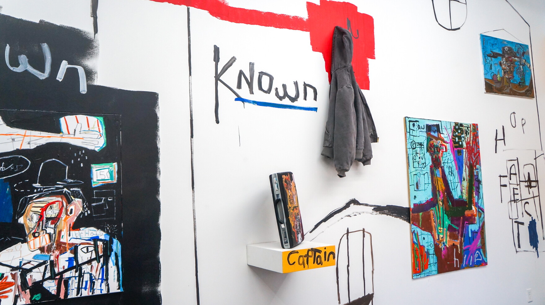Close up view of graffiti style art work by artist Figürm.