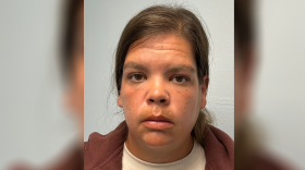 Alyssa McDowell is facing several drug felony and misdemeanor charges for allegedly taking nearly 90,000 opioid pills from her job at Sheffield Pharmacy between 2022 and 2026.