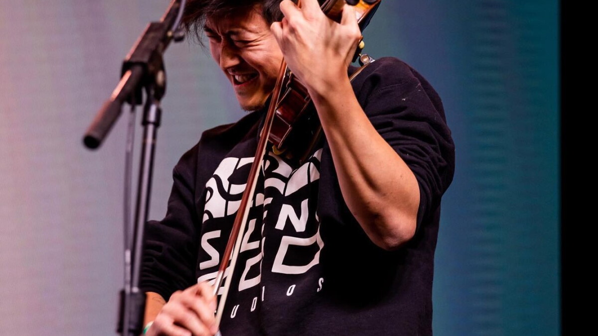 Southwest Florida Symphony features violinist Charles Yang in first concert of 2024 - Vimarsana News