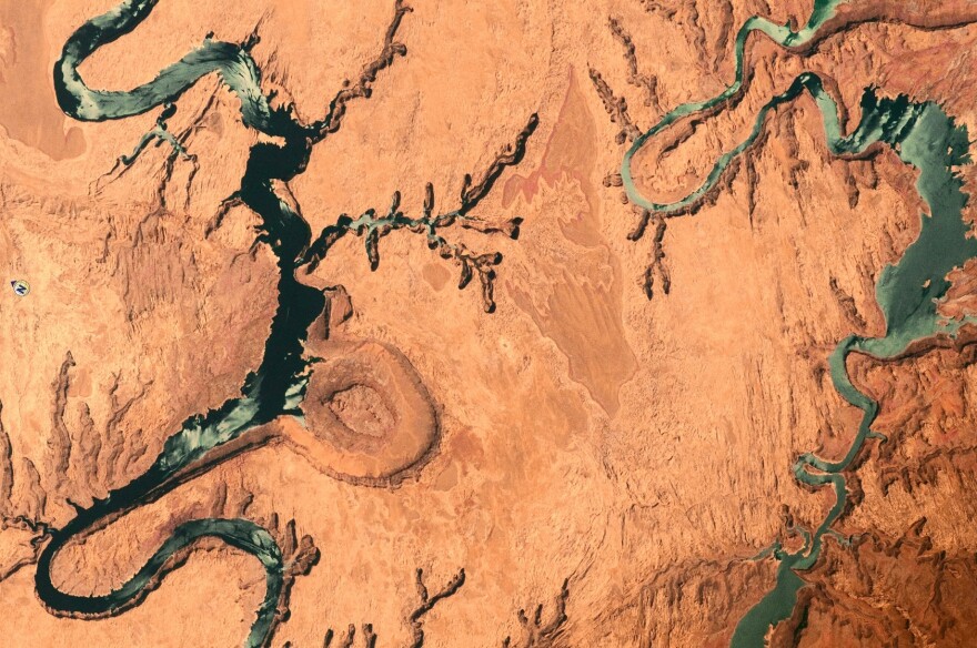 The “Rincon”, an entrenched and abandoned meander in the Glen Canyon, the riverbed of the Colorado River, Utah, USA. The meander is thought to have formed several thousand years ago.