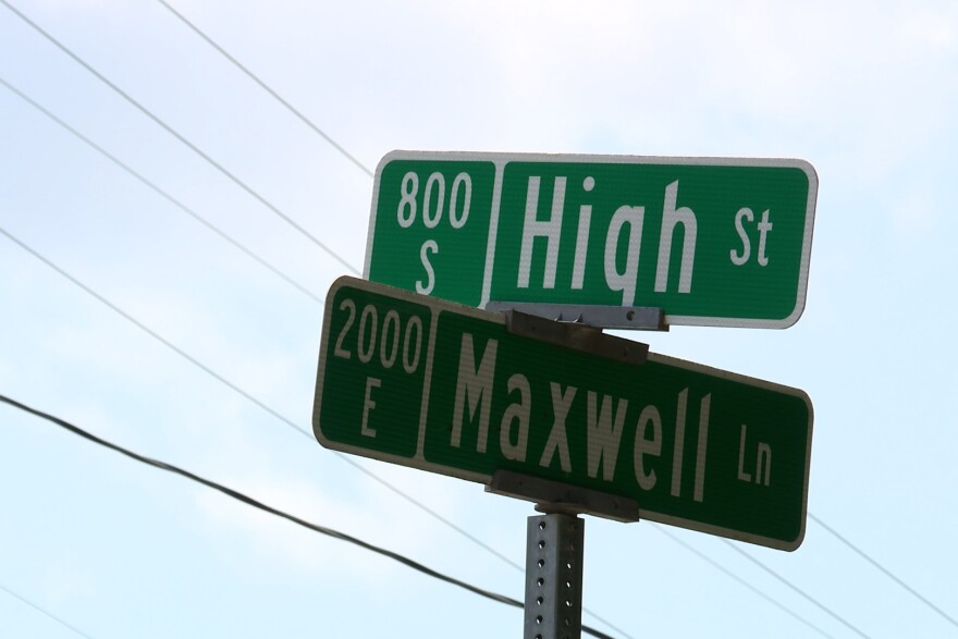 Jane Smith doesn't think buses have enough space to turn from High onto Maxwell.