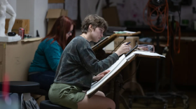 Students learn figure drawing on Sept. 8, 2026, with Jacquelyn Knapp, professor of art and coordinator of the art department at the University of Science and Art of Oklahoma.