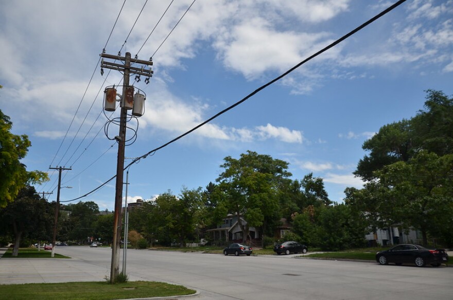 A photo of a power line.