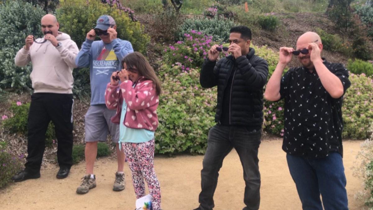 Botanical Gardens helps some who are color blind experience flowers in true colors for first time - Vimarsana News