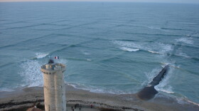 Unique wave formations can be found off the coast of the Île de Ré in France.
