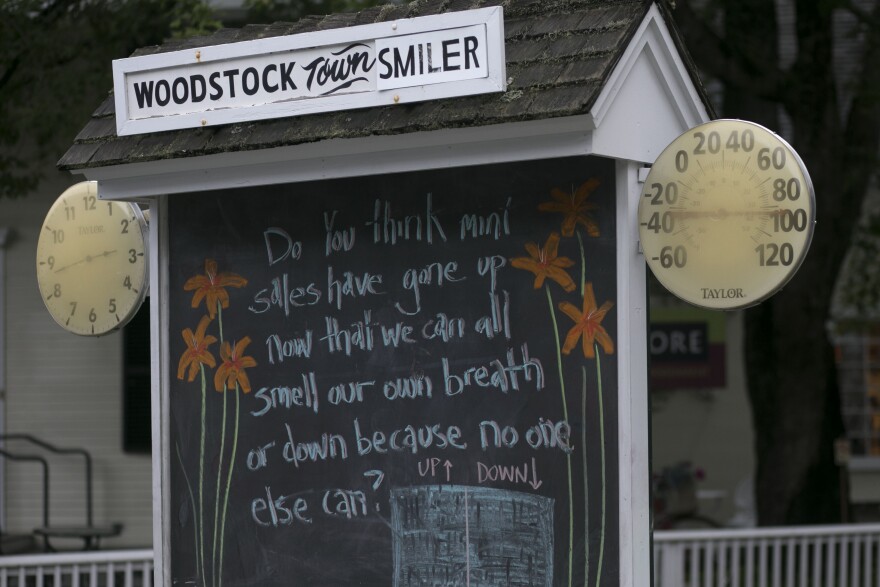 Humorous message on the Woodstock town smiler