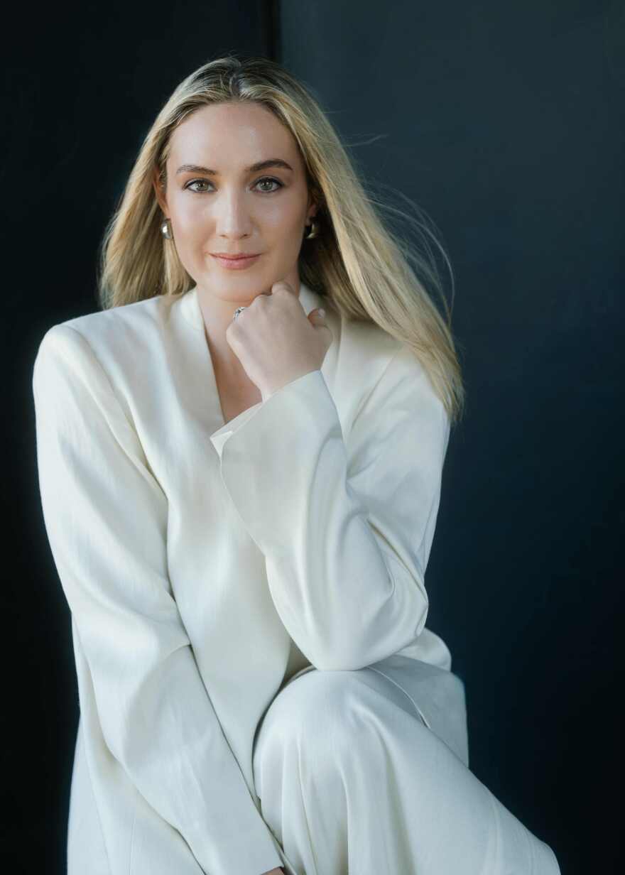 Samantha Hankey Head Shot