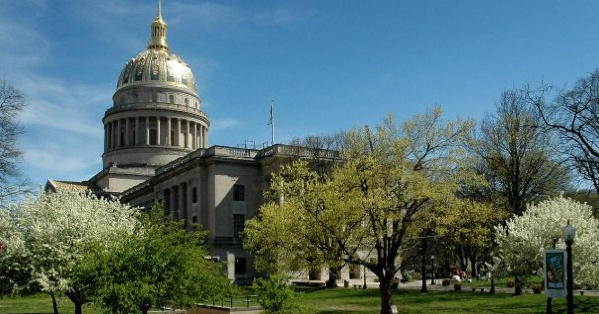 Wvde Looking For Minecraft Repilicas Of State Capitol Wvpb