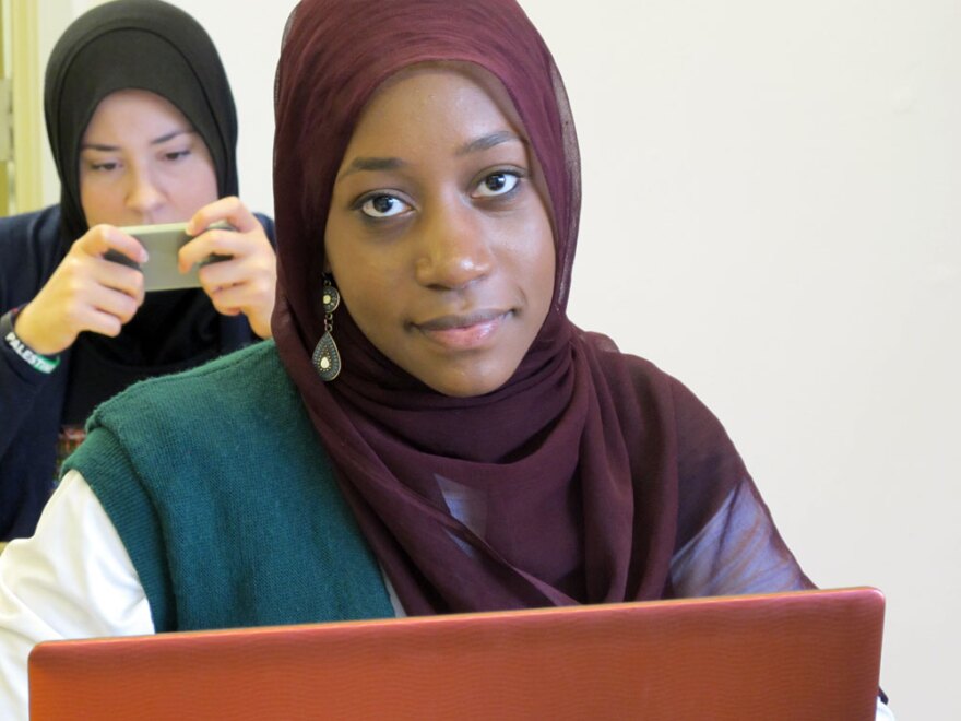 Zaytuna College student Faatimah Knight turned down seven other colleges, including the University of Chicago, Smith and Bard.