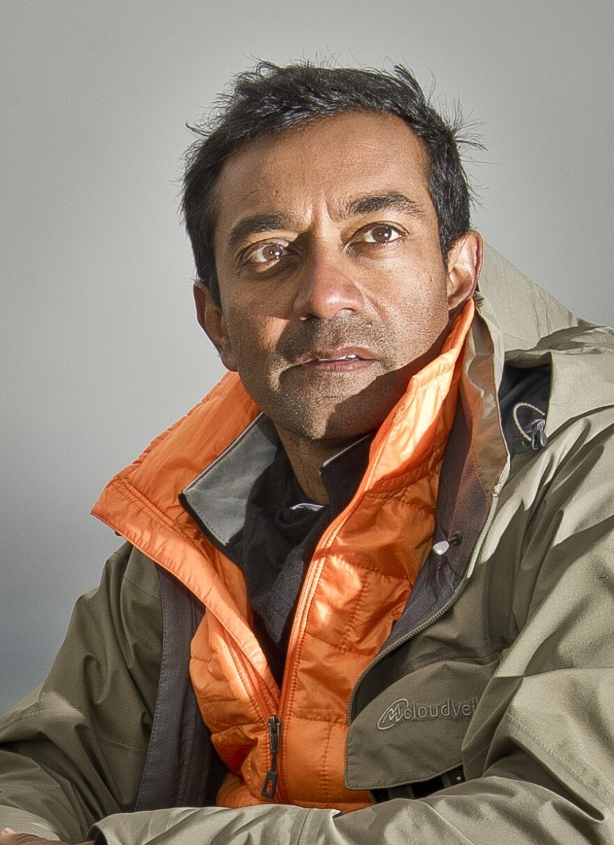DrSanjayanBIGBLUELIVE.jpg