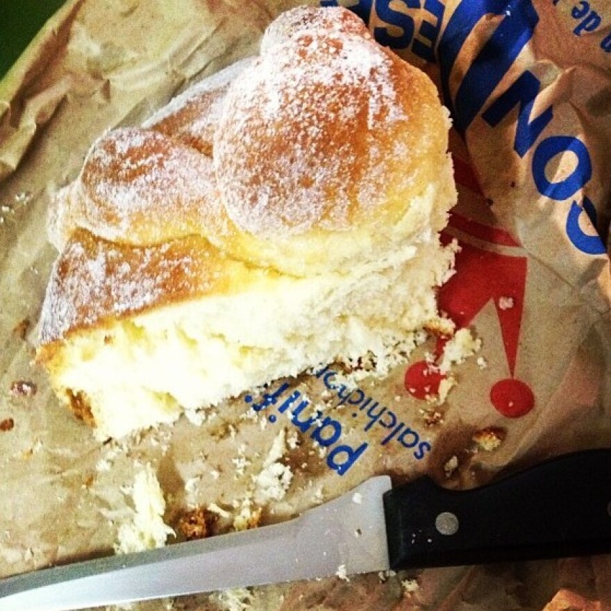 Pan De Muerto, a traditional Day Of The Dead bread.