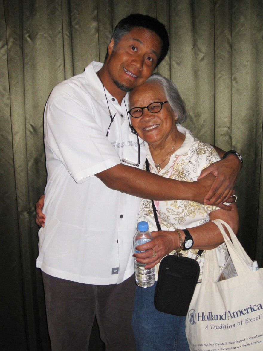 Journalist Alex Tizon and Lola in 2008.