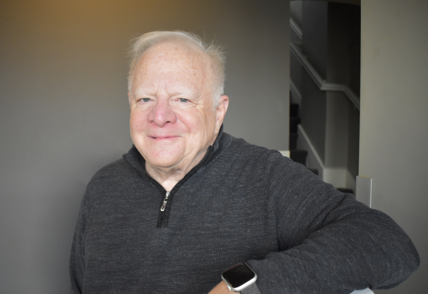  Conductor Leonard Slatkin poses in the Spokane Public Radio lobby