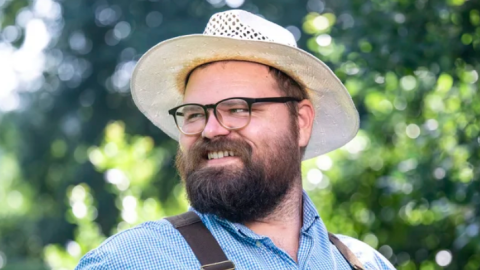 Union Parish farmer Conrad Cable won the endorsement of the Louisiana Democratic Party over Shreveport educator Matt Gromlich.