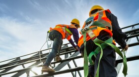 Safety body construction, Working at height equipment. Fall arrestor device for worker with hooks for safety body harness on the roof structure