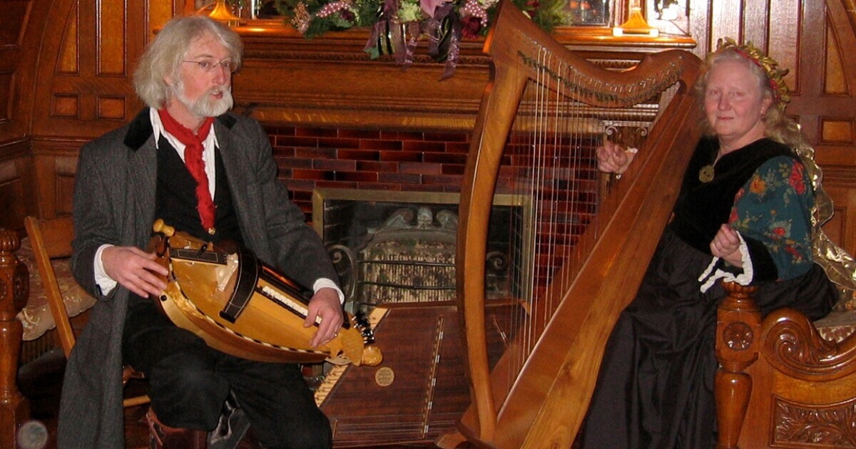 Bells and Motley Bring Historic Holiday Traditions to Cranberry Coffeehouse