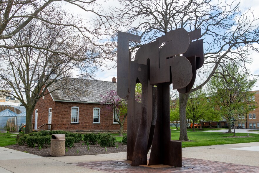 steel sculptre