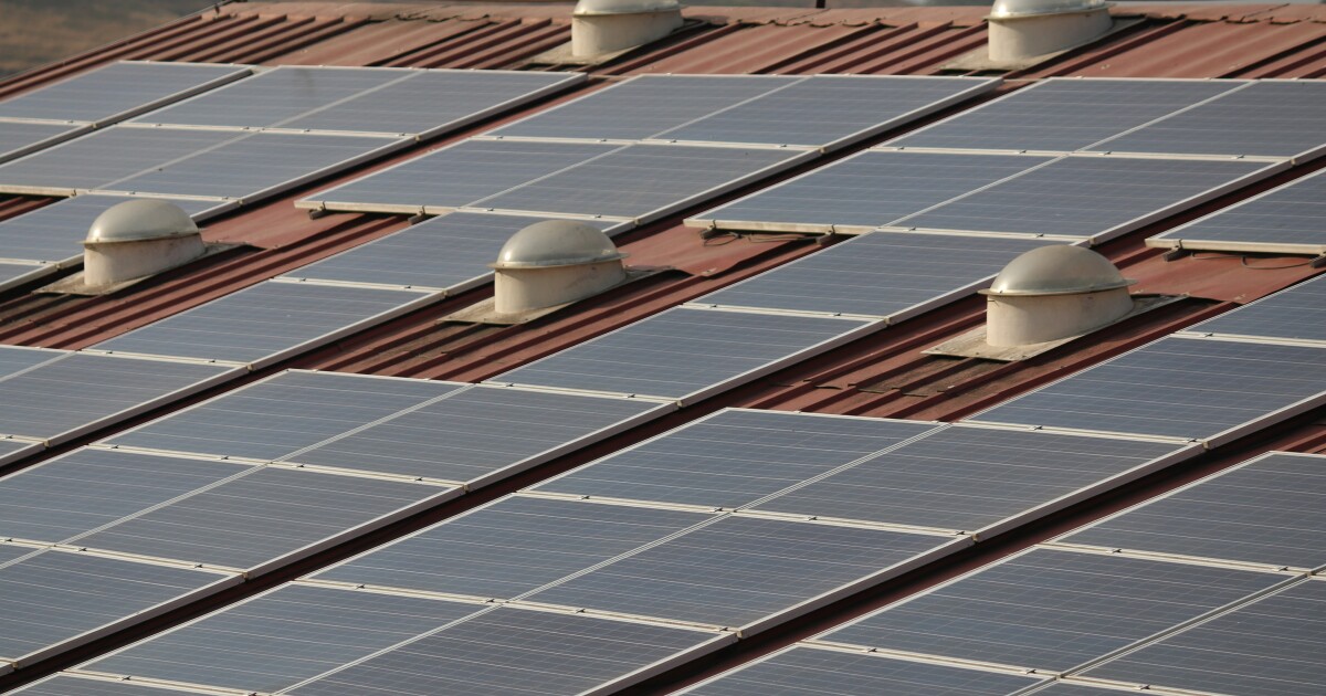 Solar Advocates Challenge Arizona’s Rooftop Solar Fee at APS Solar Advocates Challenge Arizona’s Rooftop Solar Fee at APS