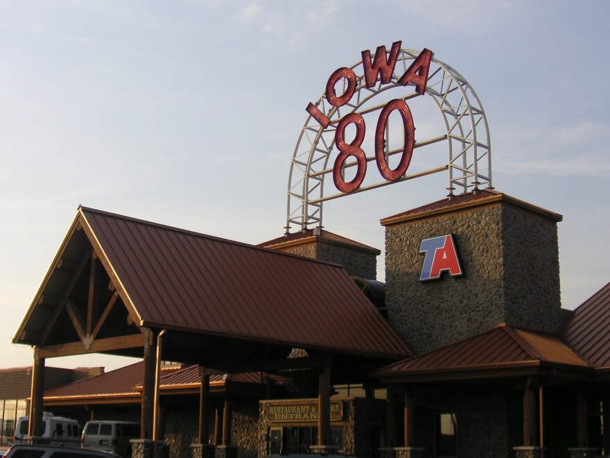 Iowa_80_truck_stop.jpg