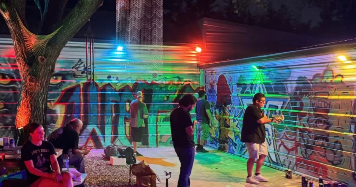 A car wash becomes an art gallery in Dove Springs