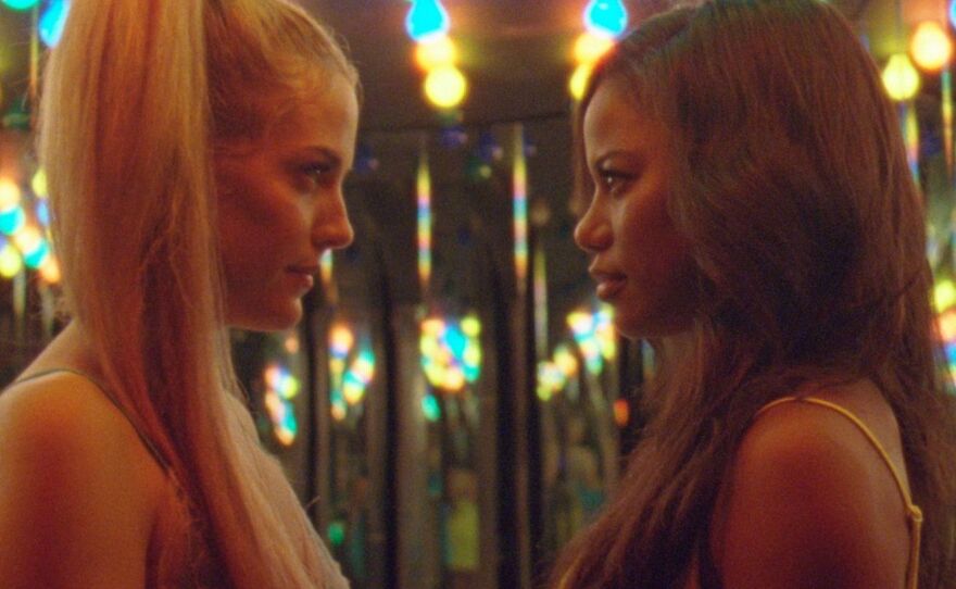 Stefani (Riley Keough) and Zola (Taylour Paige).