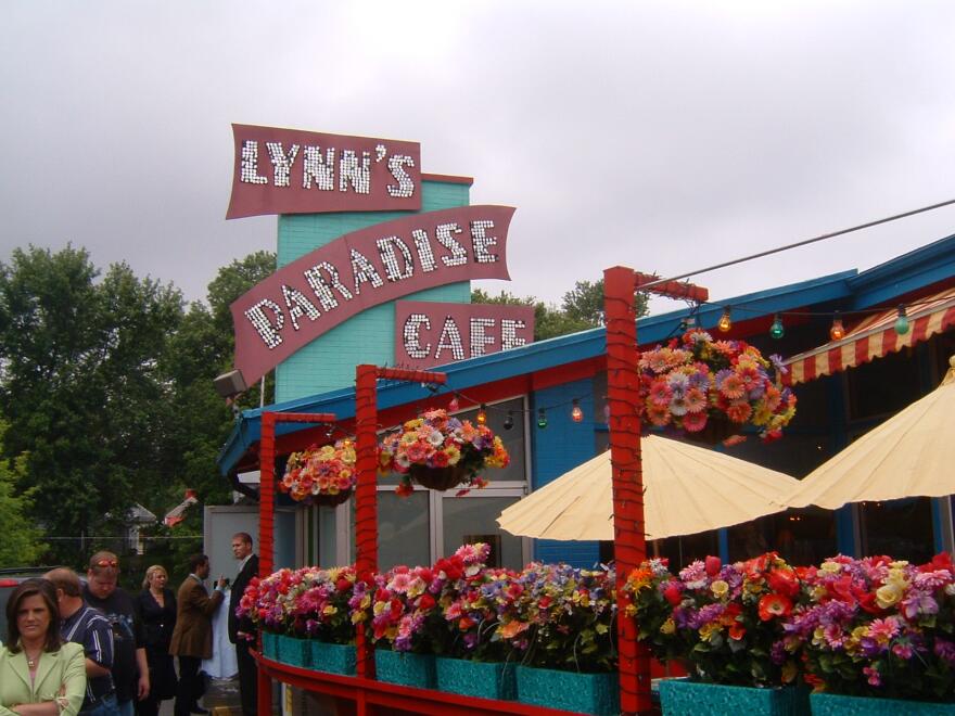 The former Lynn's Paradise Cafe on Barrett Avenue.