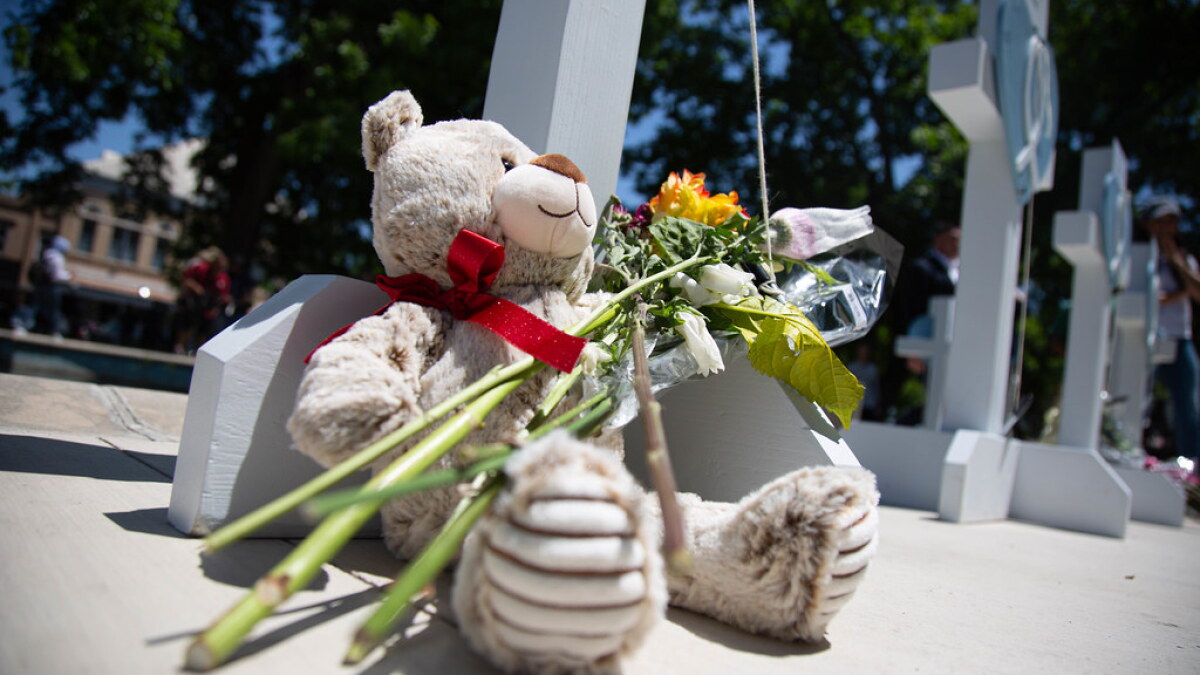 Voices from Uvalde: 'If I can't protect her, I'm going to protect my parents' - Vimarsana News