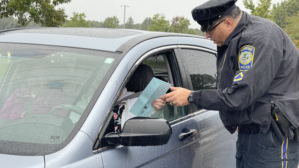 How to improve communication between police and drivers with autism — with a blue envelope - Vimarsana News