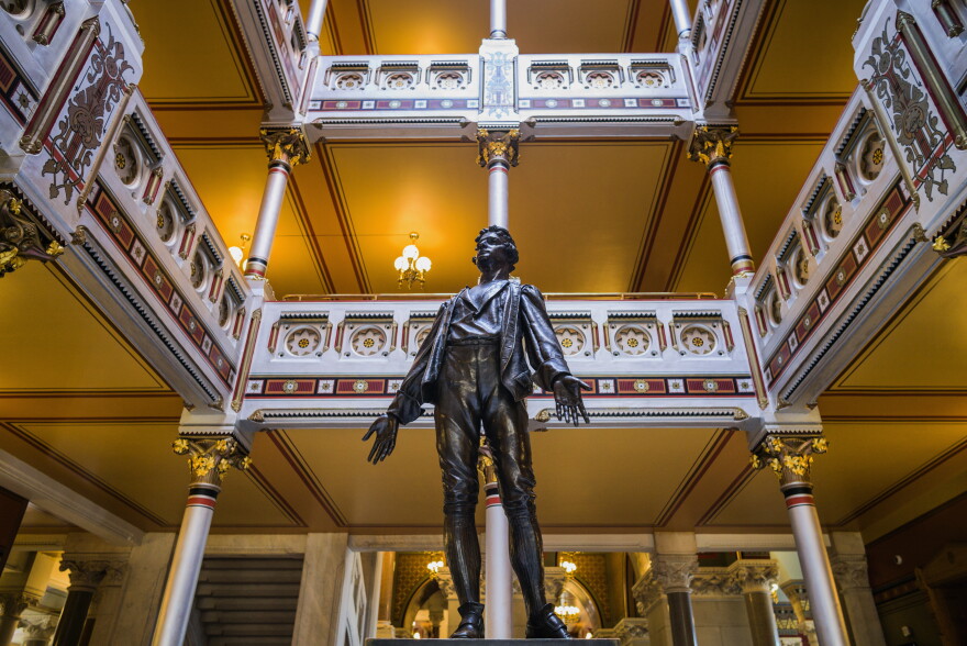 FILE: Sculpture of American Revolutionary War hero, Nathan Hale, by Carl Gerhardt, 1886 at the State Capitol Building in Hartford, Connecticut.