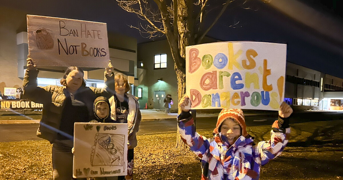 PineRichland School District wades into Pa. book ban debate 90.5 WESA