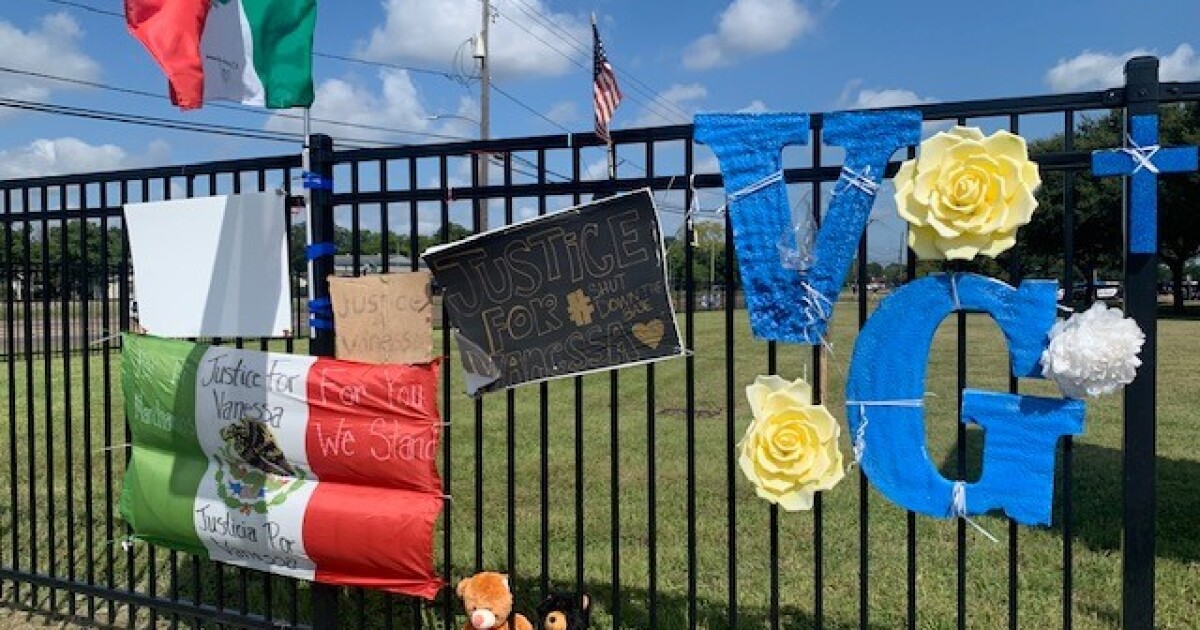 Houston Mourners Pay Respects To Vanessa Guillen At Public Memorial Tpr