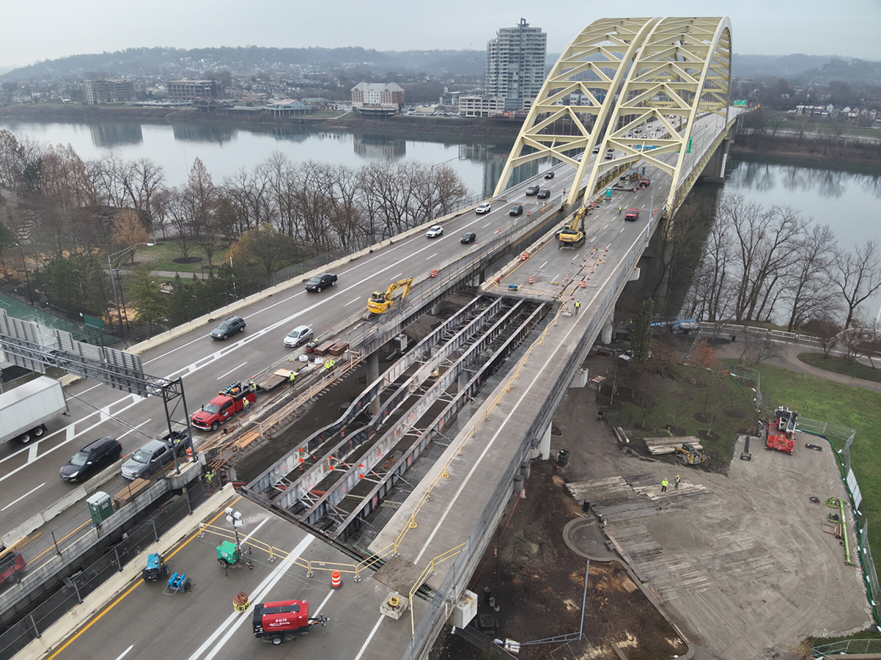Kingsmac Bridge Everything to know about Big Mac bridge fire, arrests and traffic ...
