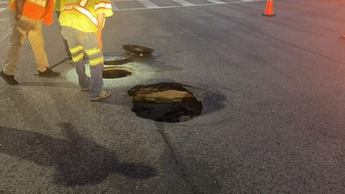 Stuart: Sinkhole Opens at Intersection of Kanner Highway and US-1 - Vimarsana News