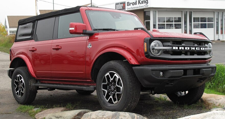 A 2021 Ford Bronco Outer Banks photographed in Sault Ste. Marie, Ontario, Canada