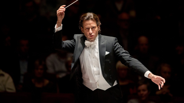Conductor Gustavo Gimeno