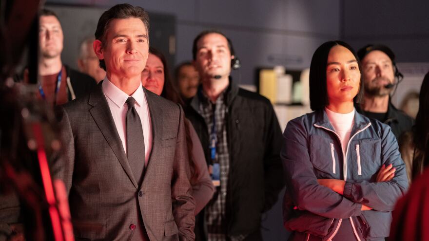 As always, Team Stella's Face. (Billy Crudup, Greta Lee)